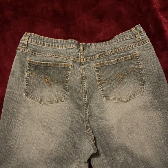 Jeans - Picture 4 of 4